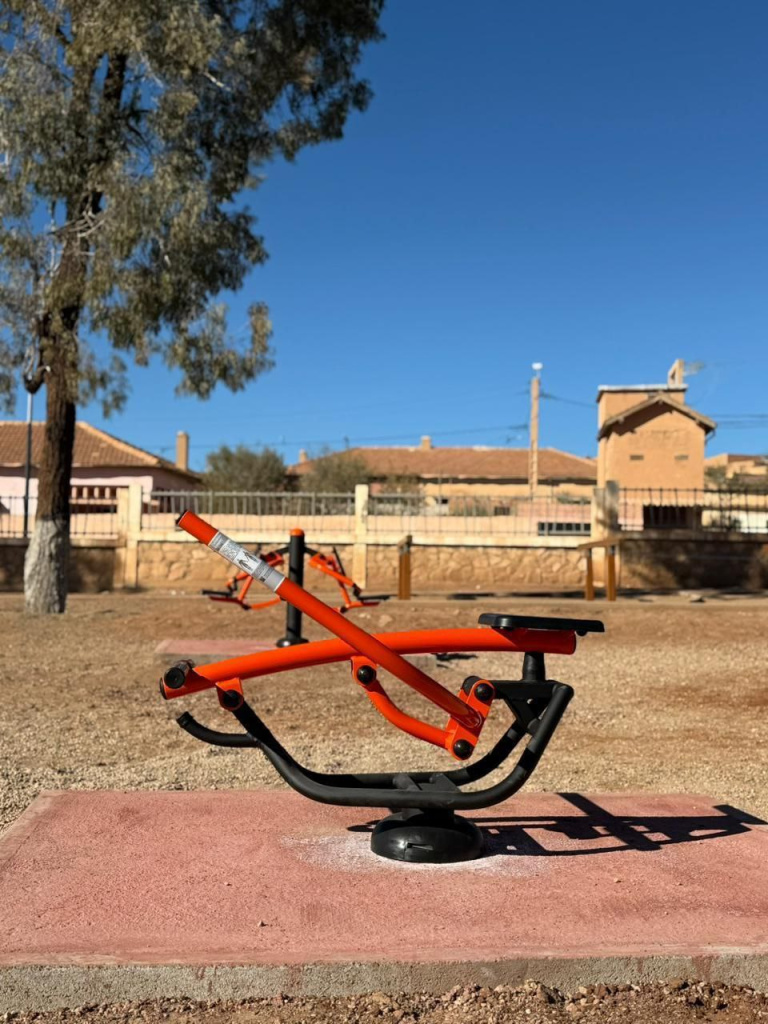 InterAtletika-outdoor-equipment-at-a-sports-ground-in-morocco-02