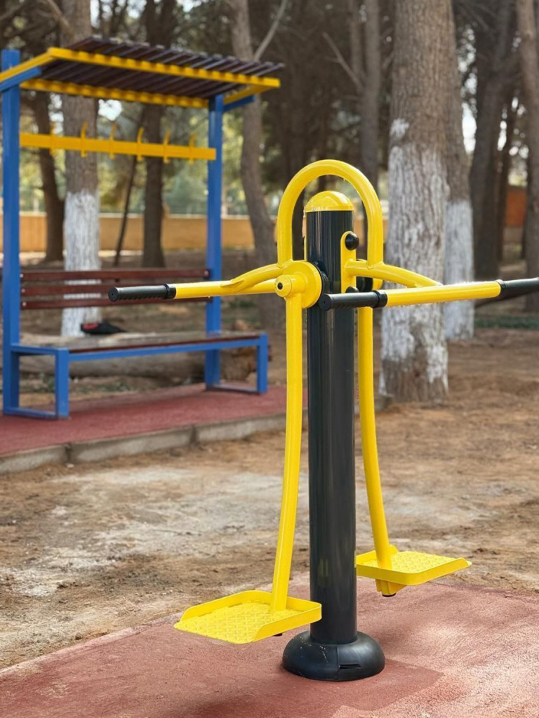 InterAtletika-outdoor-equipment-at-a-sports-ground-in-morocco-02