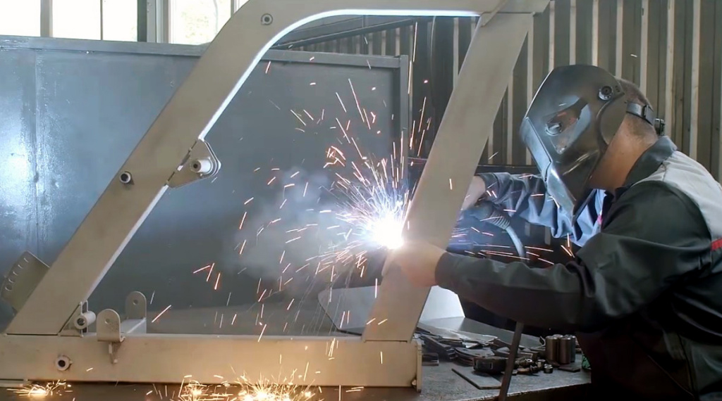 InterAtletika-more-than-metal-the-philosophy-behind-06