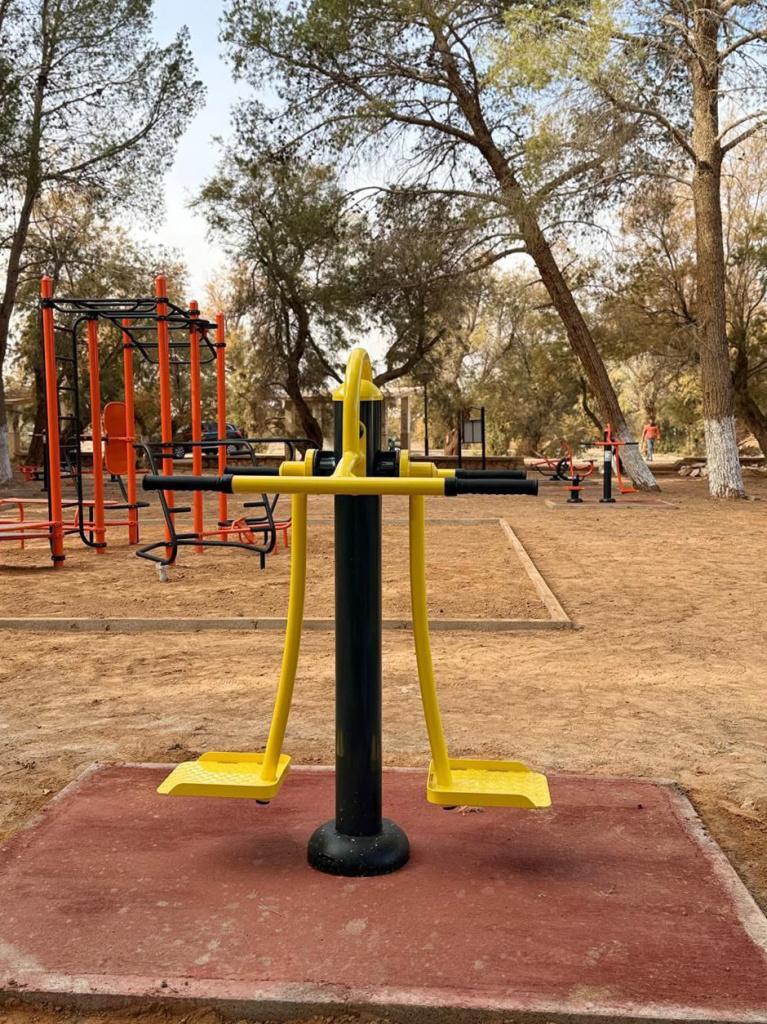 InterAtletika-outdoor-equipment-at-a-sports-ground-in-morocco-04