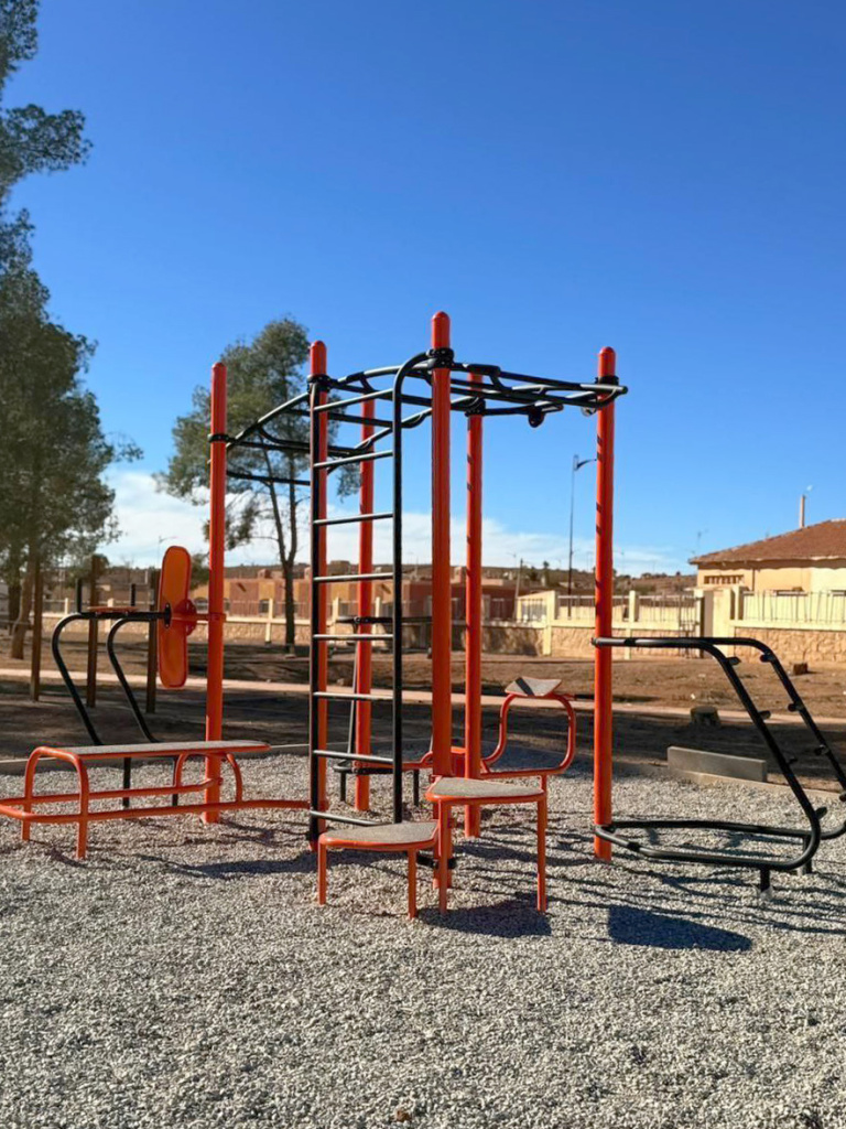 InterAtletika-outdoor-equipment-at-a-sports-ground-in-morocco-02